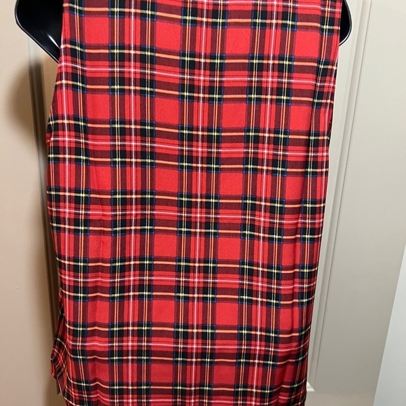 NWT Gorgeous J Crew Red Plaid V Neck Sleeveless Top Medium - Picture 7 of 9
